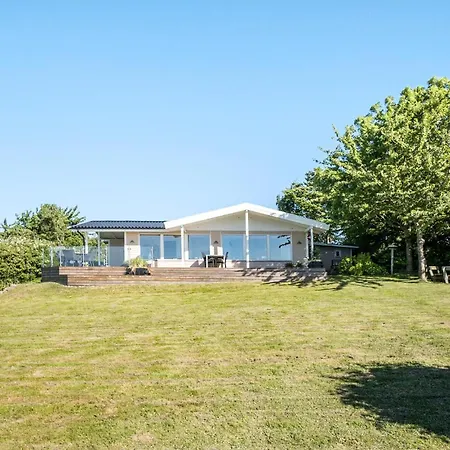 Holiday home Fyrrehuset *
