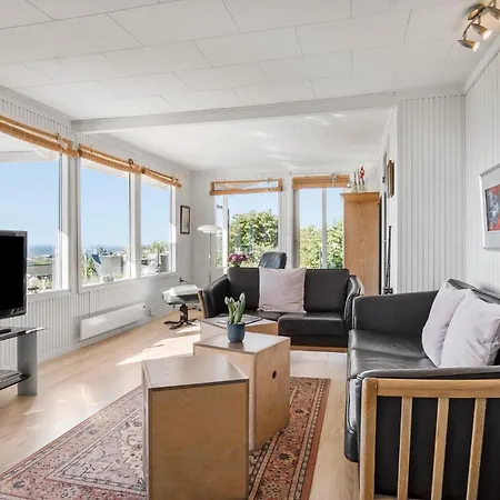 Fyrrehuset Holiday home