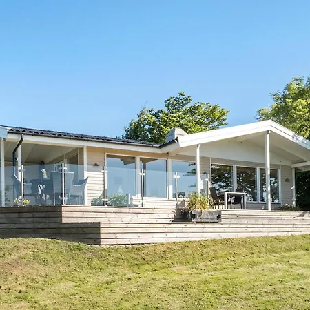 Fyrrehuset Holiday home *