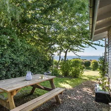 Holiday home Fyrrehuset *