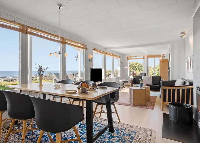 بيت للعطل Fyrrehuset *